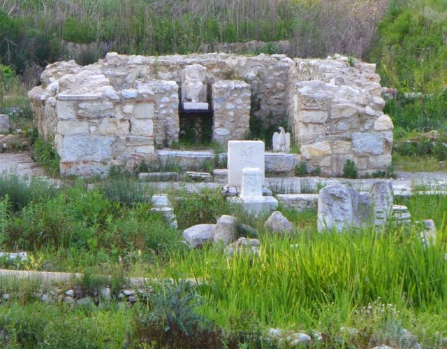 Το ιερό του Διός στον αρχαιολογικό χώρο του Δίου.
