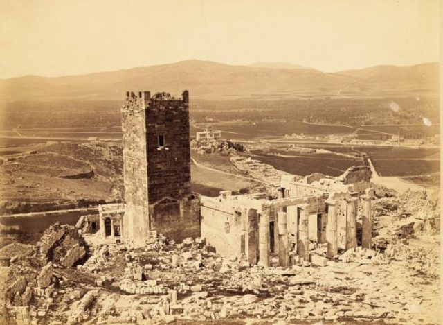 Acropolis-1854_b-700x513